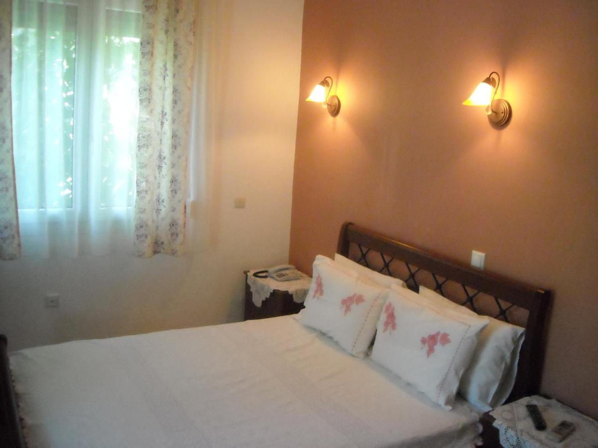 Kristal Hotel Prínos Extérieur photo