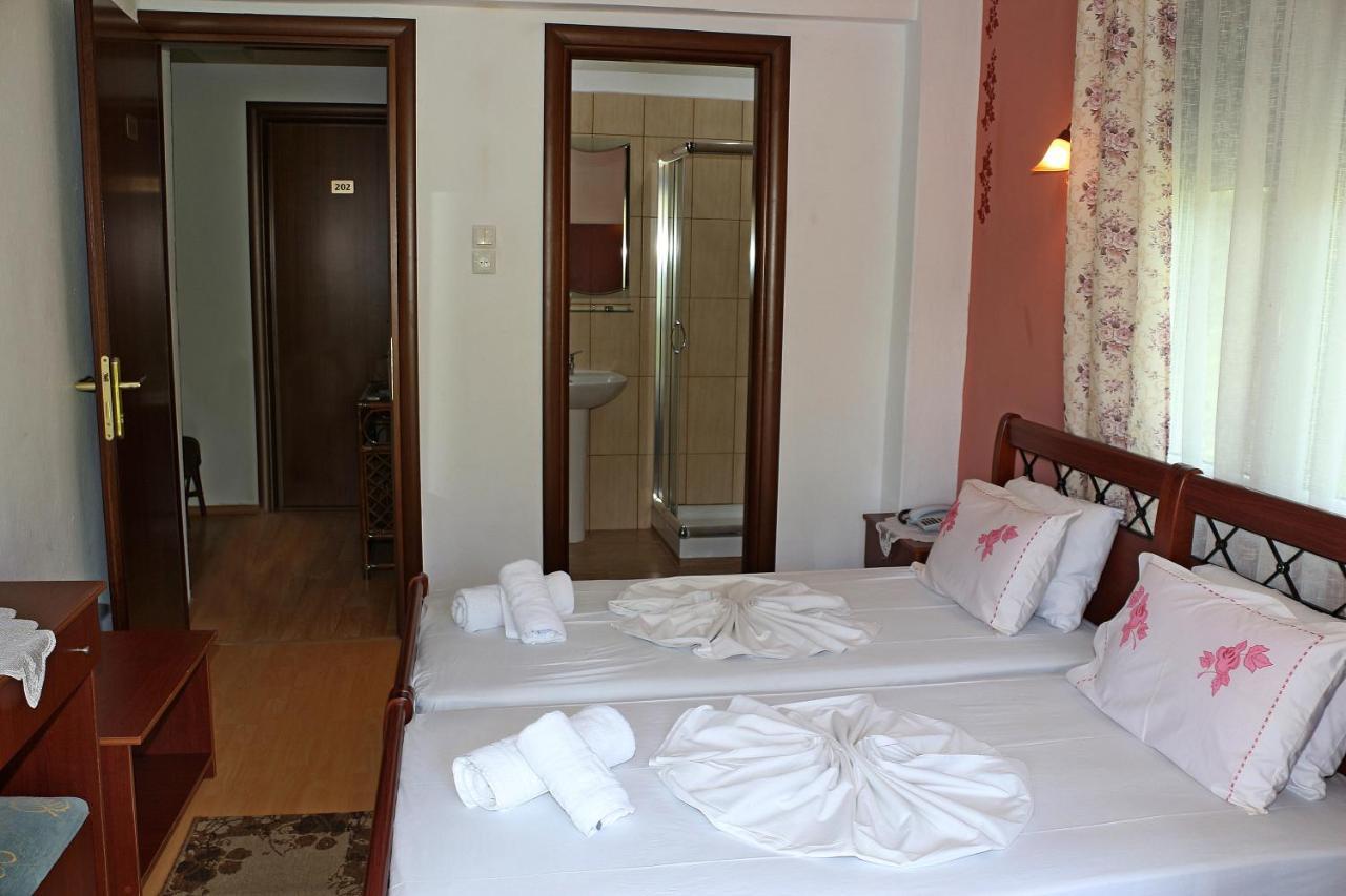 Kristal Hotel Prínos Extérieur photo